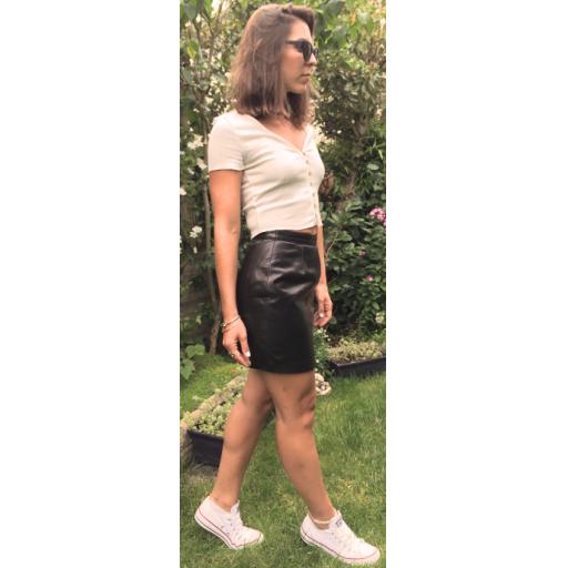 leather-mini-skirt-2.png