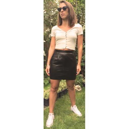 leather-mini-skirt.png